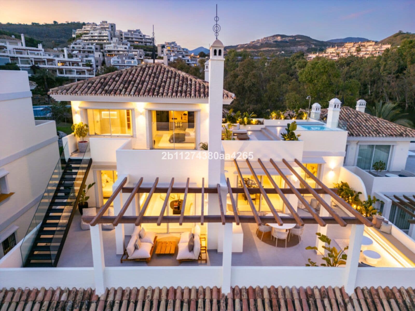 Apartment · Los Belvederes, Marbella · 3 bedrooms · 200855