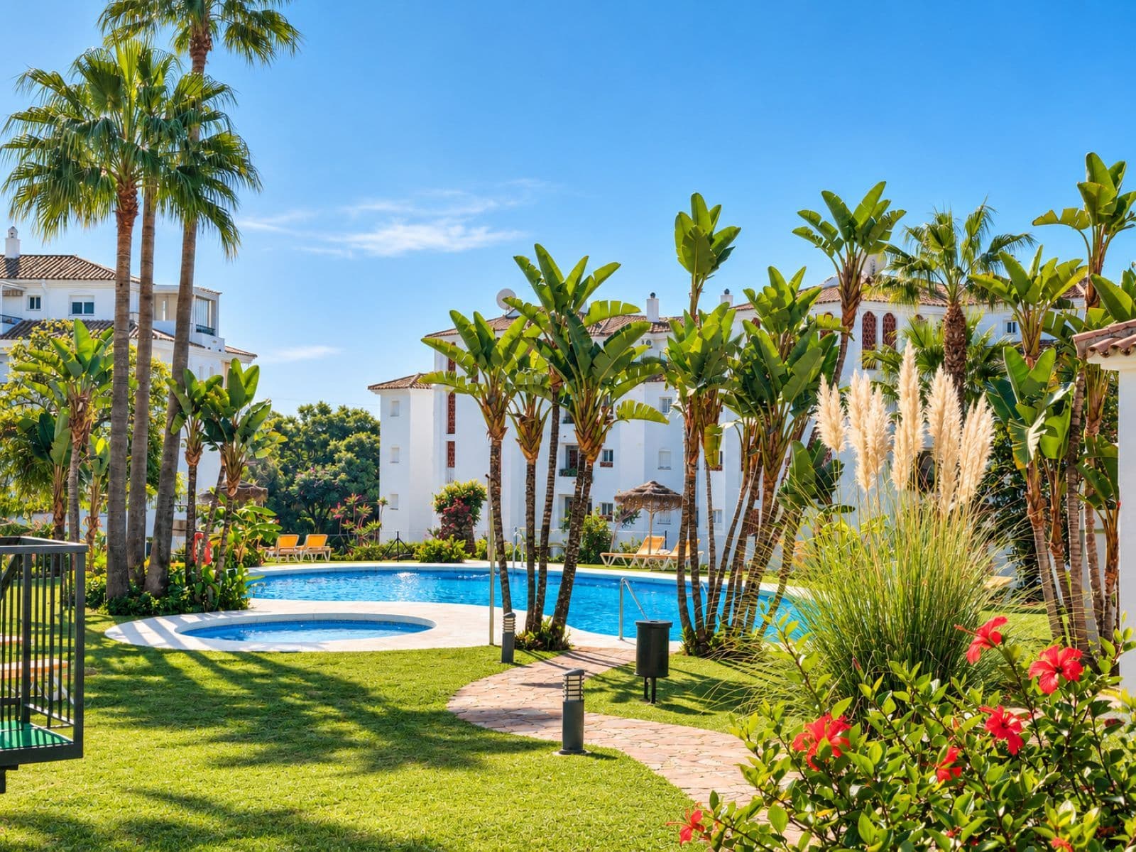 Gran Calahonda, Mijas: Apartment · 2 bedrooms · 201113