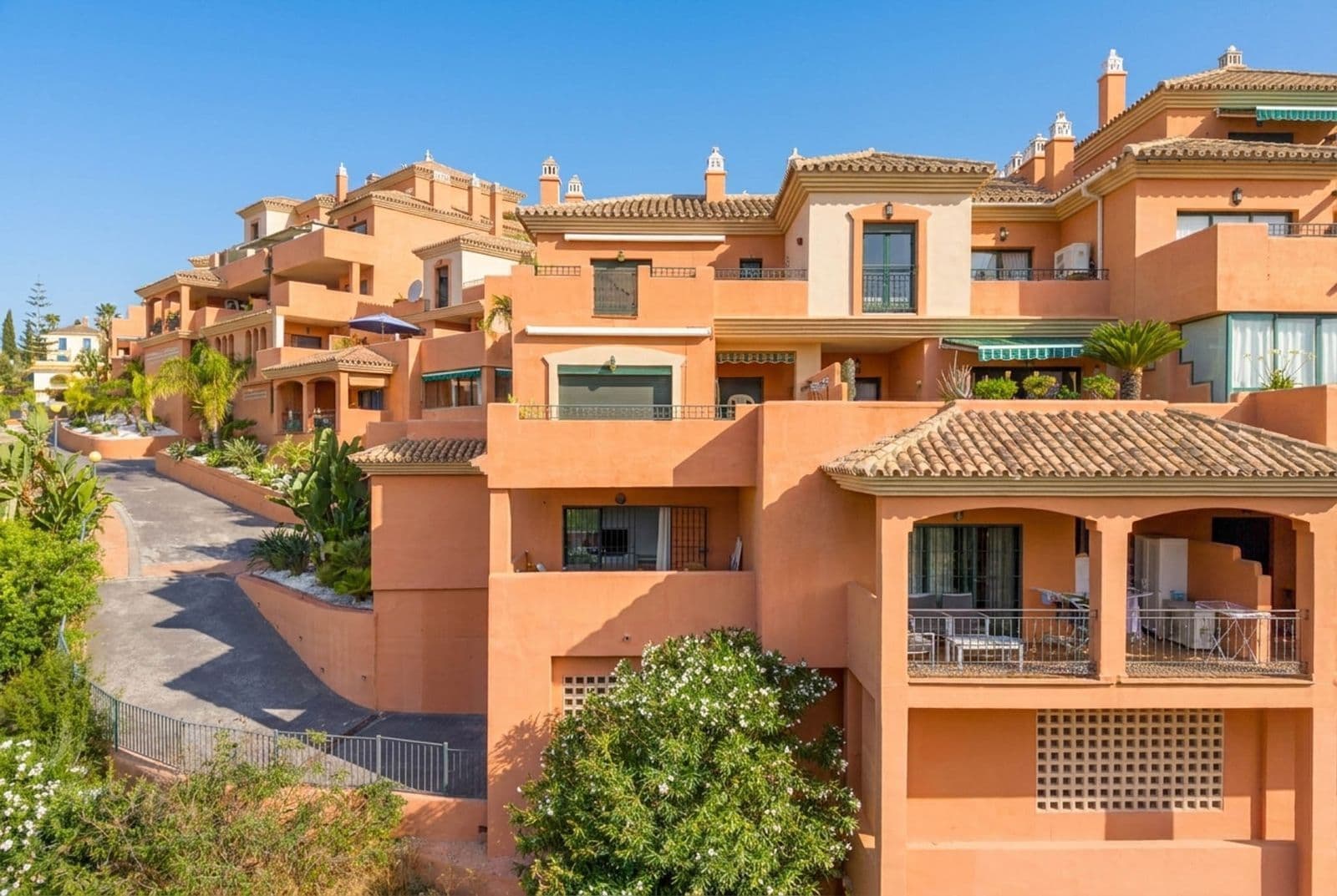 Квартира: Hacienda Elviria, Marbella · 3 спальни · 200935