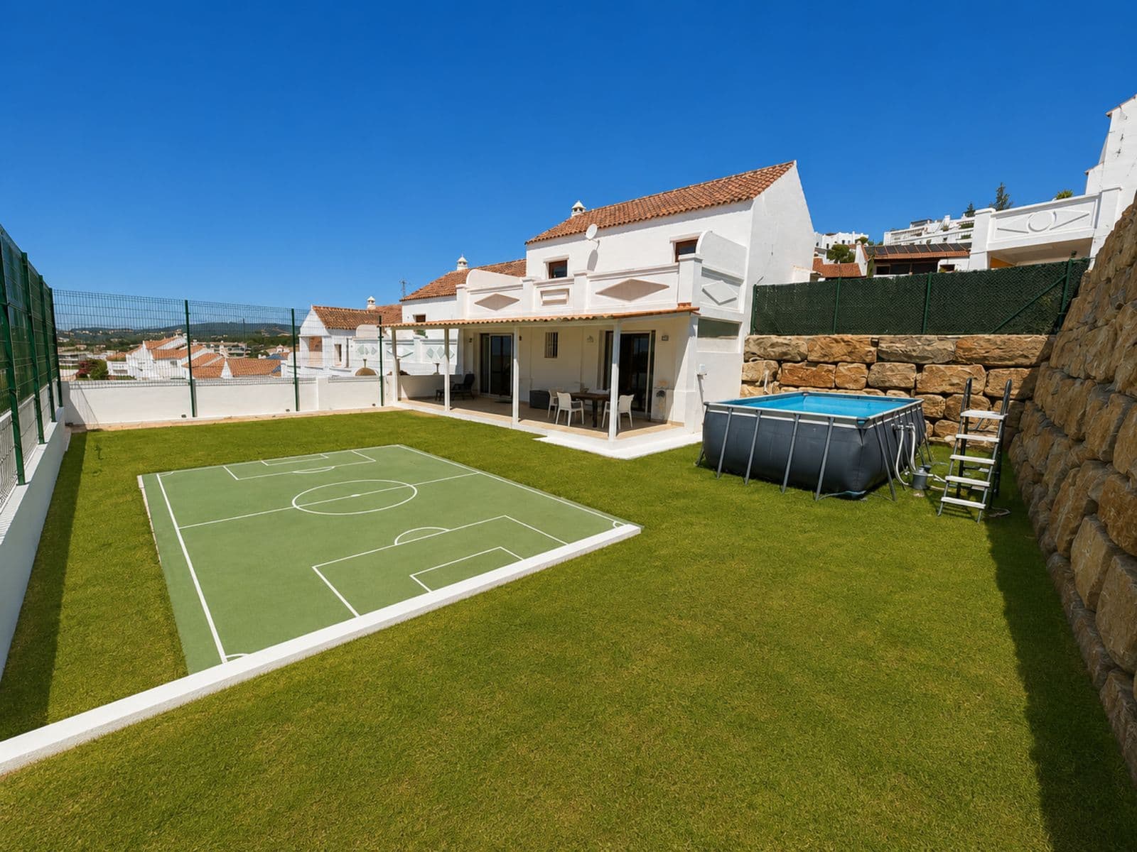 Таунхаус: Cortesin, Casares · 3 спальни · 200158