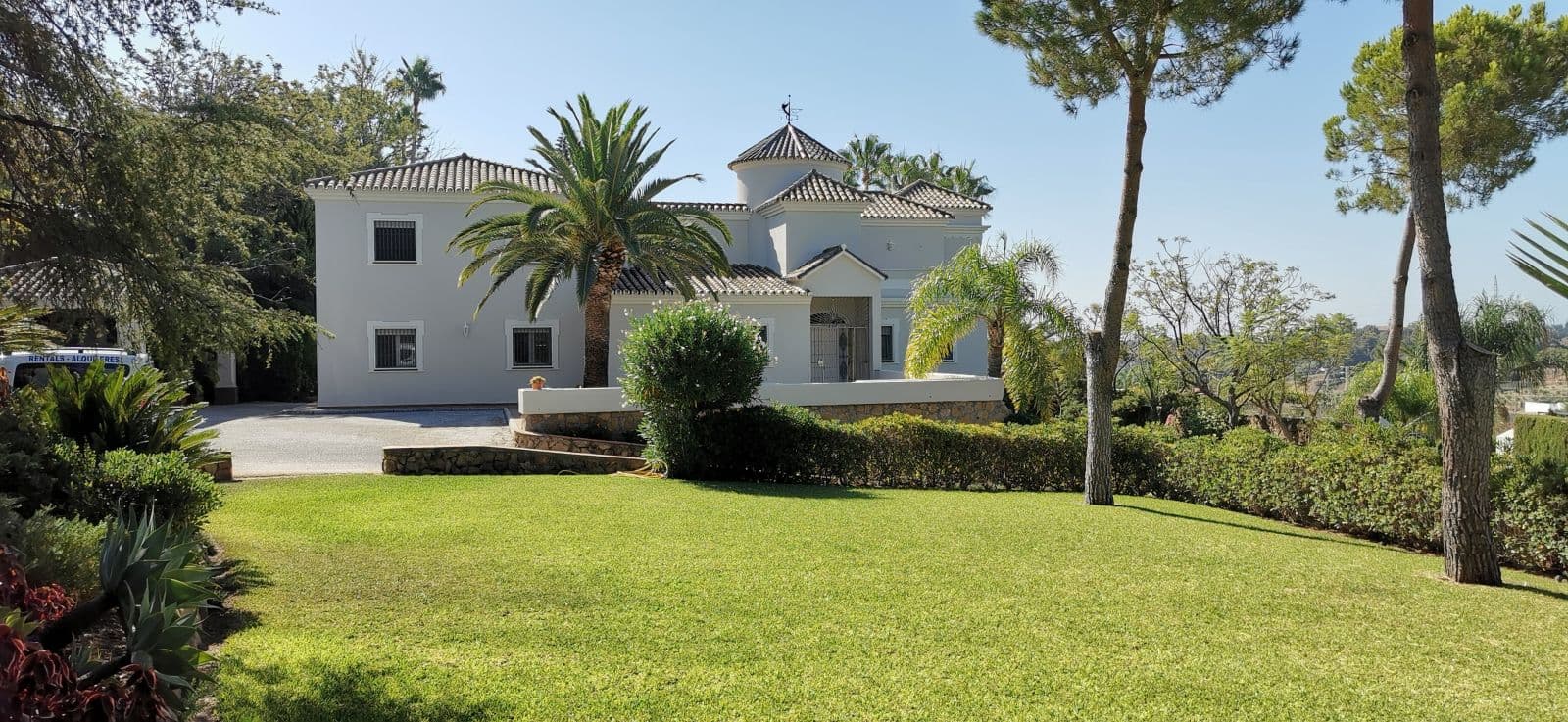 Villa en Laguna Beach, Estepona · 5 dormitorios · 200304
