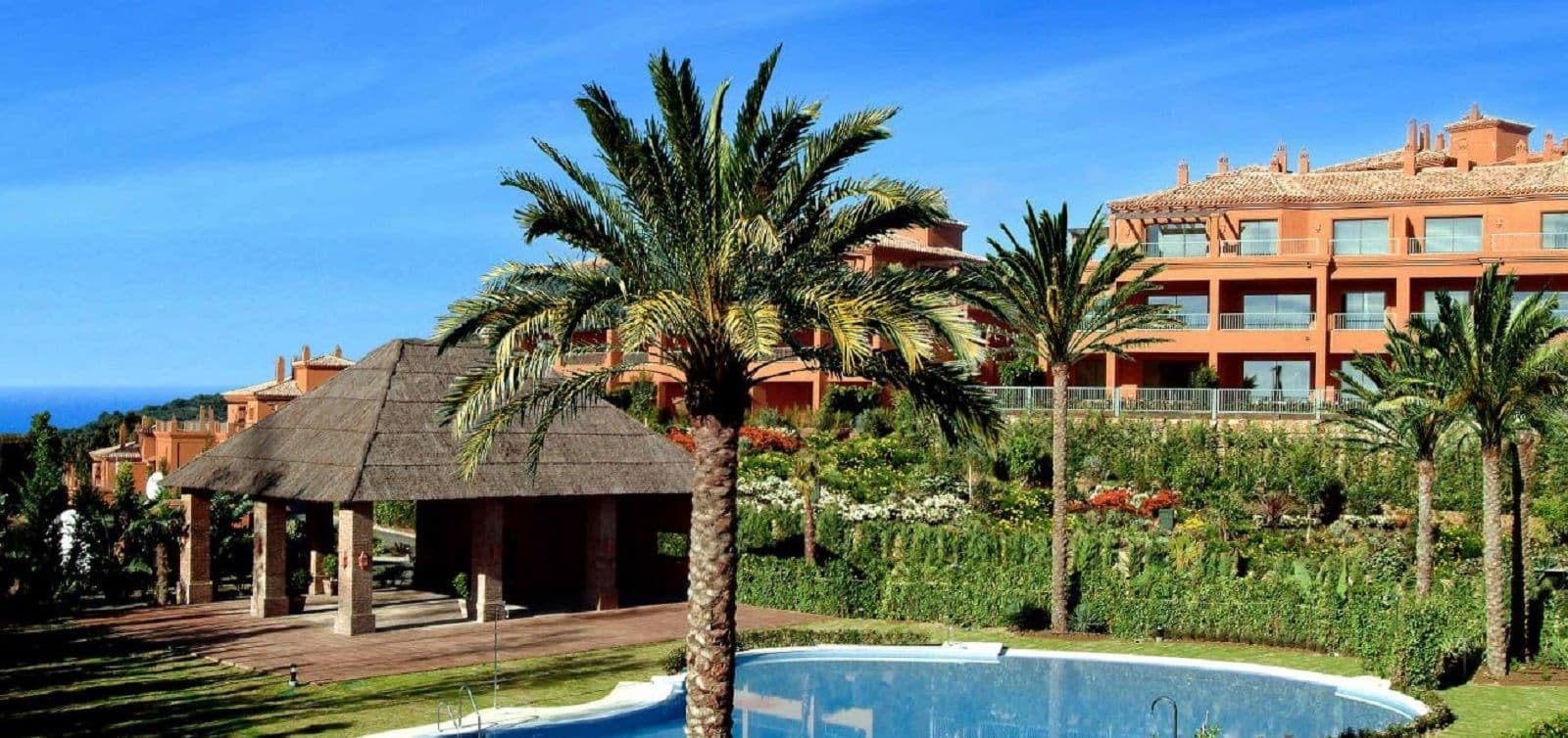 Квартира · Benatalaya, Estepona · 2 спальни · 200233