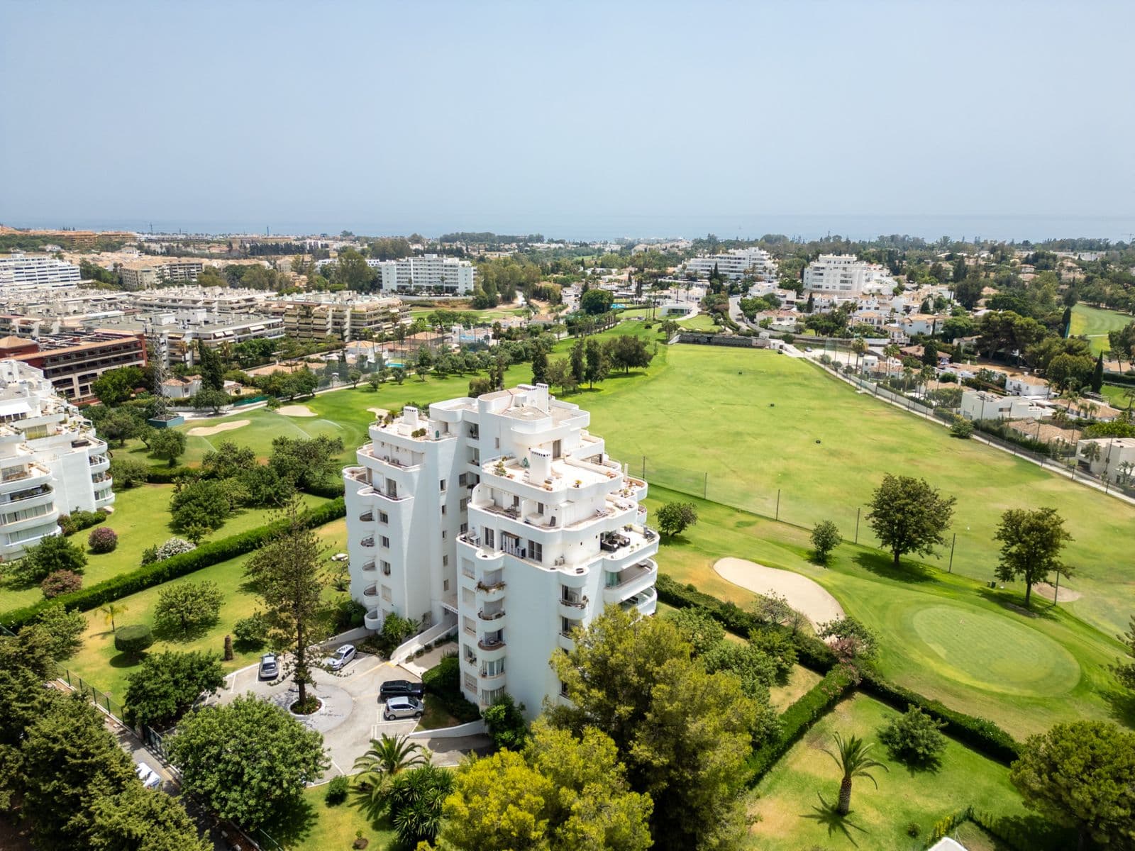 Los Flamencos, Marbella: Apartment · 2 bedrooms · 200973