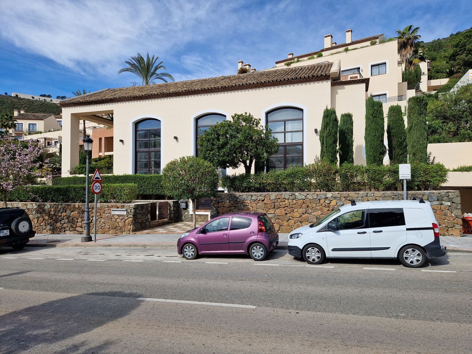 Inmueble comercial en El Casar, Benahavís · 200018