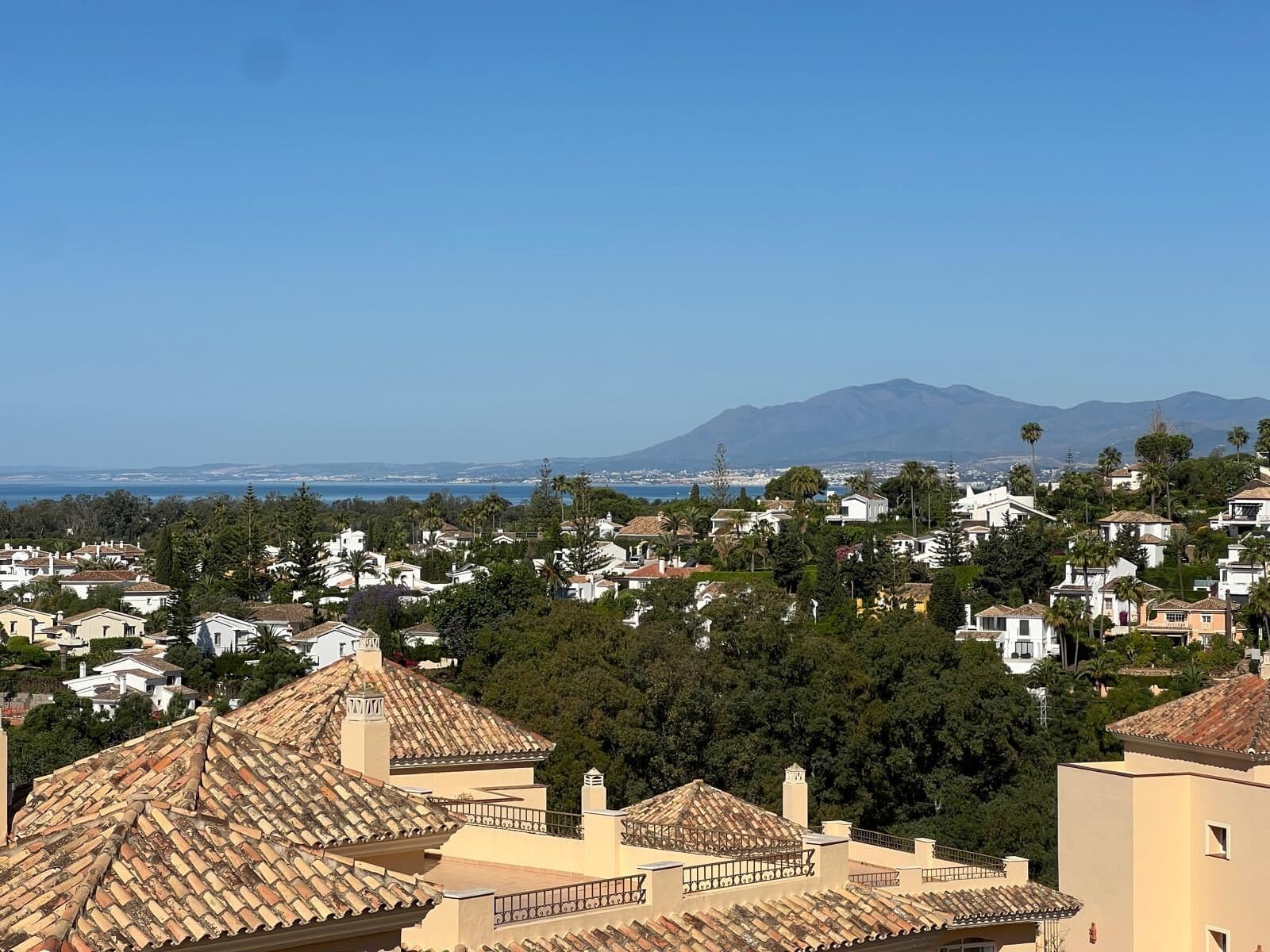 Penthouse · Hacienda Elviria, Marbella · 4 bedrooms · 200825