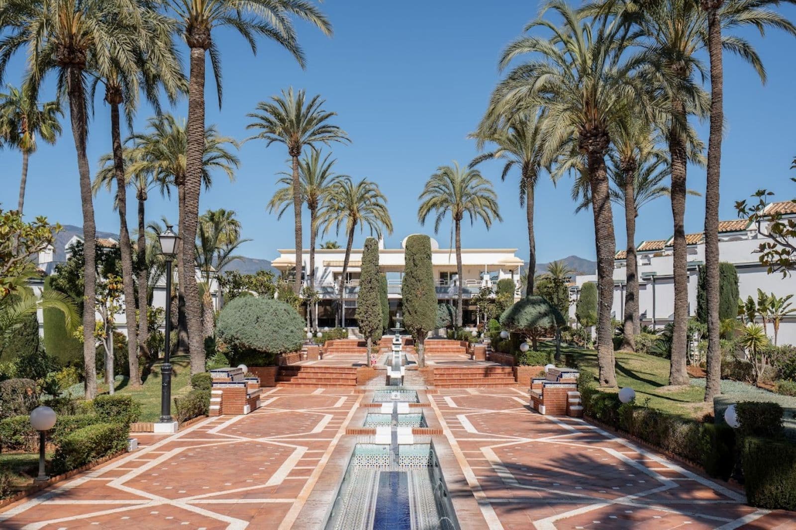 Dominion Beach, Estepona: Townhouse · 4 bedrooms · 200277