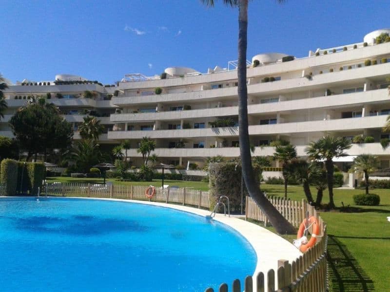 Adosado · Los Granados Playa, Estepona · 3 dormitorios · 200216