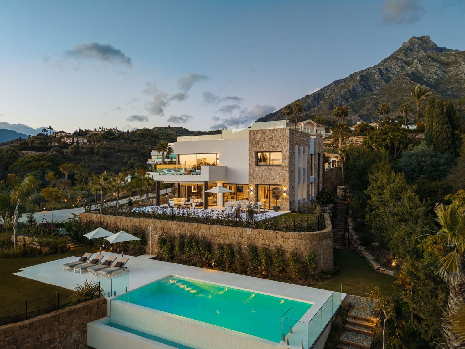 Villa in Marbella Hill Club, Marbella · 5 bedrooms · 200768