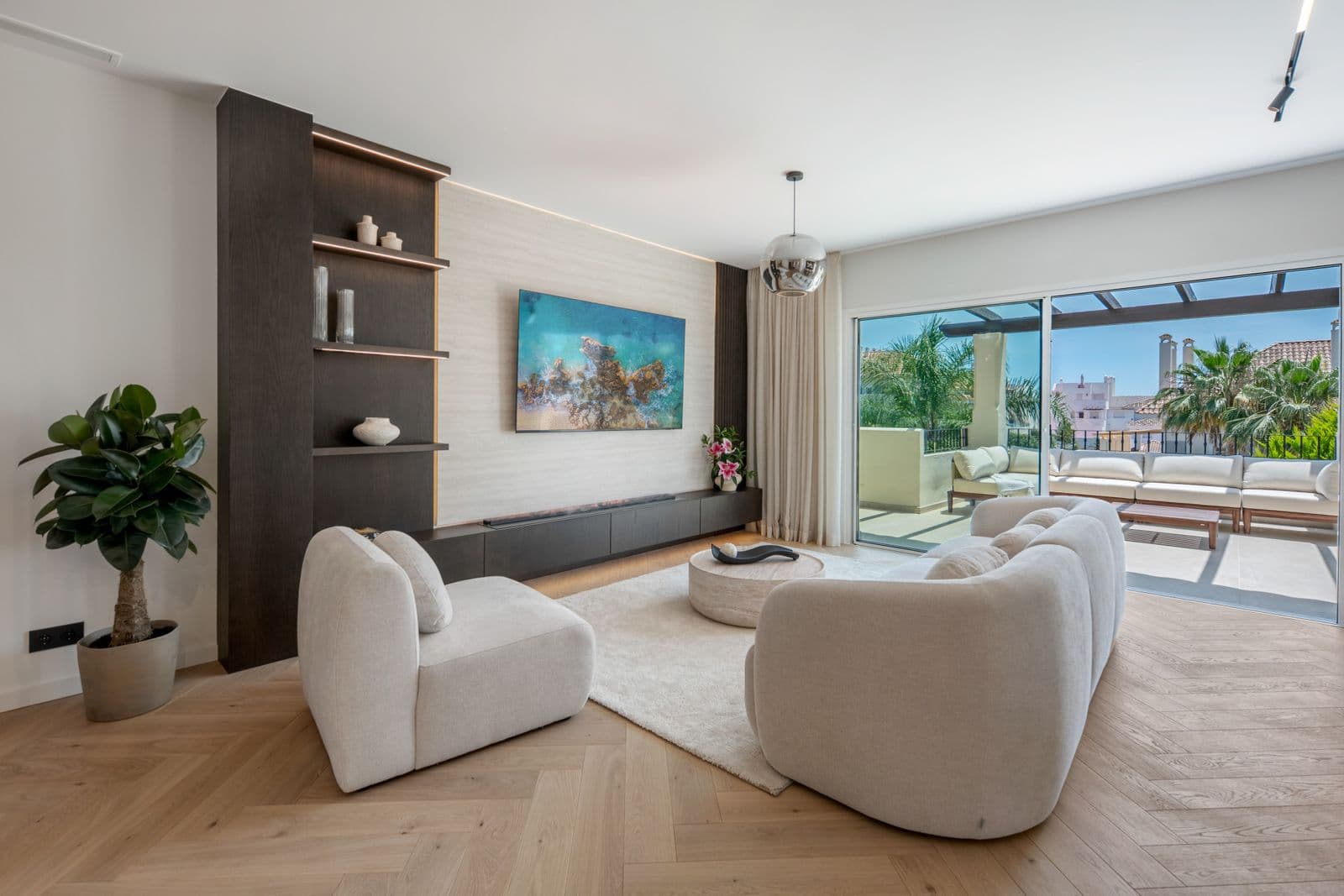Apartment in Aloha Hill Club, Marbella · 3 bedrooms · 200881