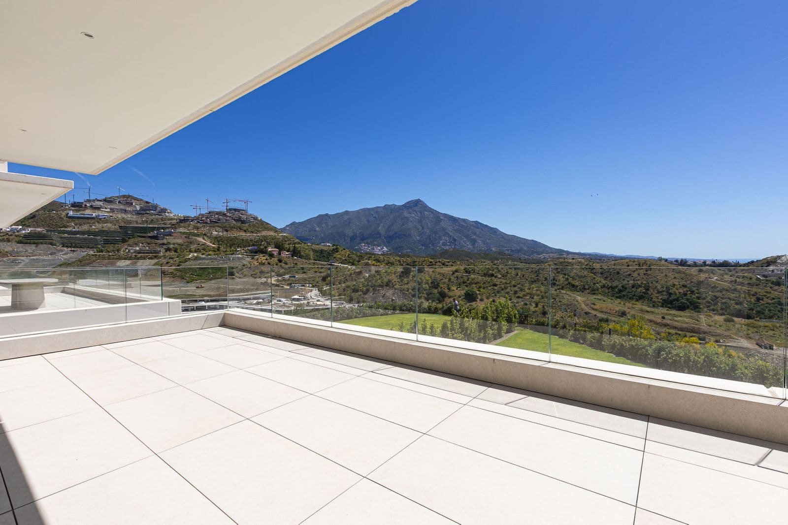 Real de la Quinta, Benahavís: Piso · 3 dormitorios · 200031