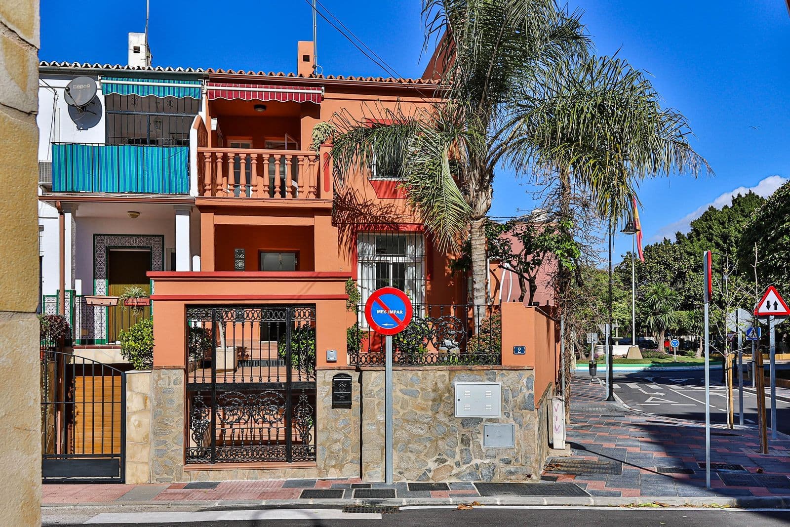 Таунхаус · Las Lagunas, Mijas · 4 спальни · 201005