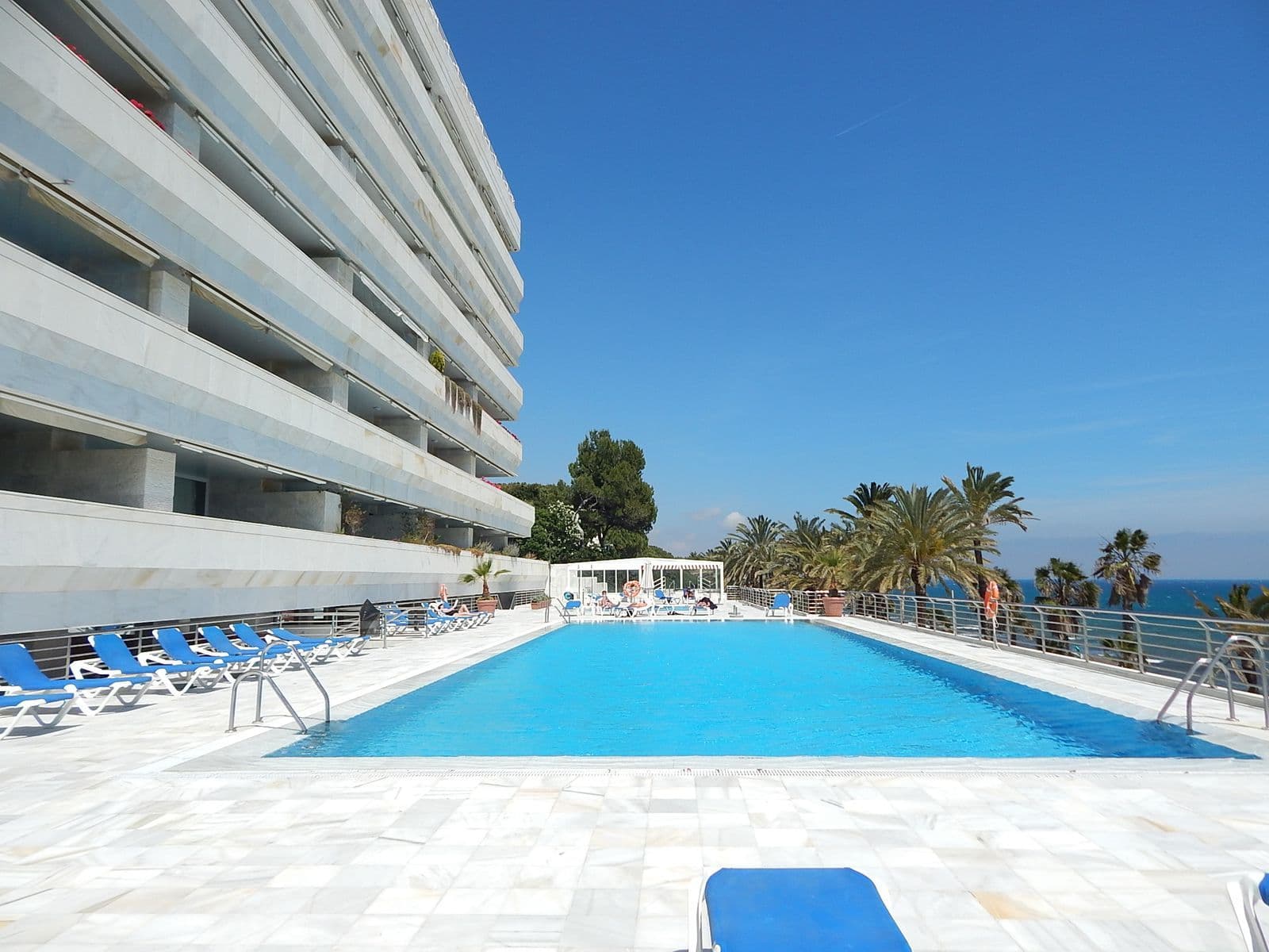 Квартира · Marina Mariola, Marbella · 2 спальни · 200684