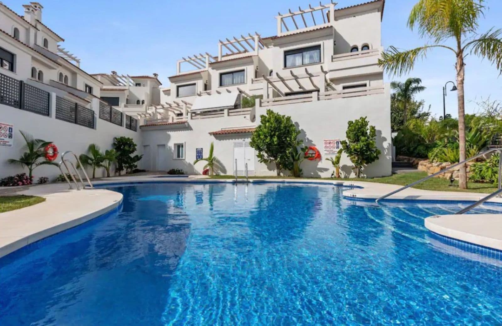 Adosado · El Campanario, Estepona · 3 dormitorios · 200243